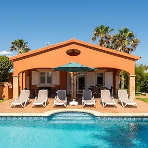 Villa Begonias, Cala en Bosch